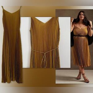 💛Banana Republic Satin Pleated Midi Dress in Gold Ochre, M Tall, NWT✨